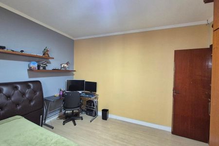 Casa à venda com 355m², 4 quartos e 3 vagas Casa à venda com 355m², 4 quartos e 3 vagasQuarto 1