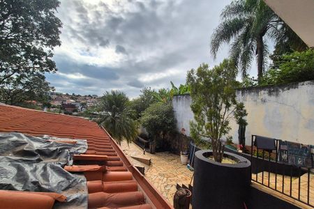Casa à venda com 355m², 4 quartos e 3 vagas Casa à venda com 355m², 4 quartos e 3 vagasVista do Quarto