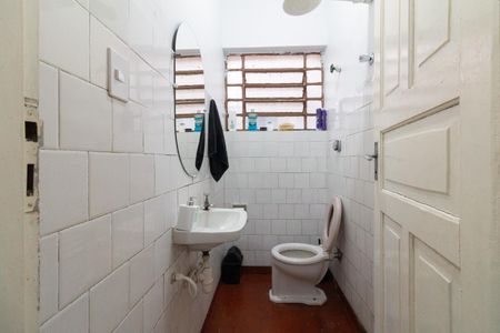 Banheiro de casa à venda com 2 quartos, 200m² em Vila Lageado, São Paulo