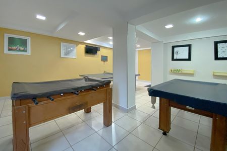 Apartamento para alugar com 55m², 2 quartos e 1 vagaÁrea comum