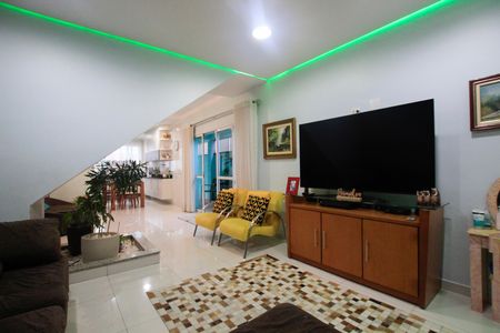 Sala de casa à venda com 4 quartos, 186m² em Vila Mariana, São Paulo
