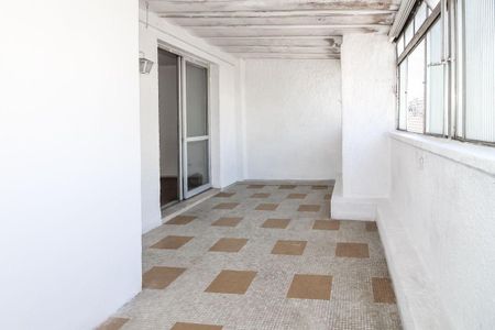 Apartamento à venda com 60m², 1 quarto e 1 vaga Apartamento à venda com 60m², 1 quarto e 1 vagaVaranda