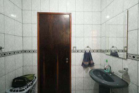 Casa à venda com 140m², 3 quartos e 2 vagas Casa à venda com 140m², 3 quartos e 2 vagasBanheiro 1