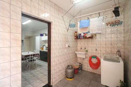 Casa à venda com 140m², 3 quartos e 2 vagas Casa à venda com 140m², 3 quartos e 2 vagasÁrea de Serviço