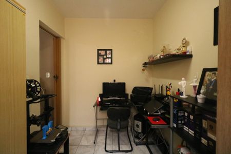 Casa à venda com 140m², 3 quartos e 2 vagas Casa à venda com 140m², 3 quartos e 2 vagasQuarto 3