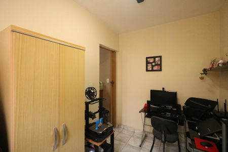 Casa à venda com 140m², 3 quartos e 2 vagas Casa à venda com 140m², 3 quartos e 2 vagasQuarto 3