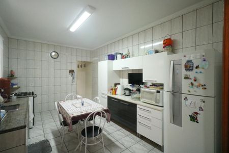 Casa à venda com 140m², 3 quartos e 2 vagas Casa à venda com 140m², 3 quartos e 2 vagasCozinha