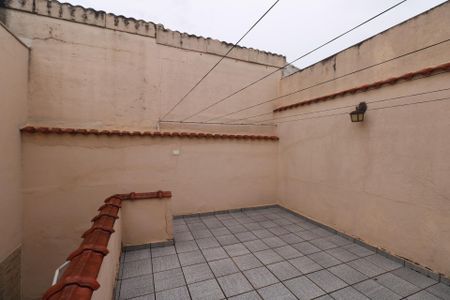 Casa à venda com 140m², 3 quartos e 2 vagas Casa à venda com 140m², 3 quartos e 2 vagasQuintal