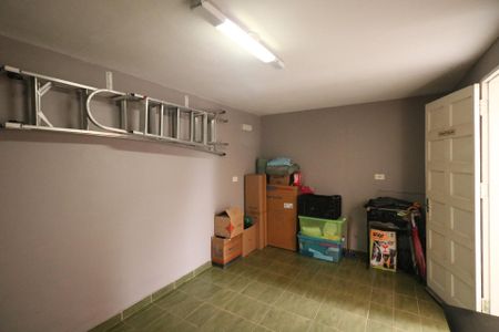 Casa à venda com 140m², 3 quartos e 2 vagas Casa à venda com 140m², 3 quartos e 2 vagasDepósito