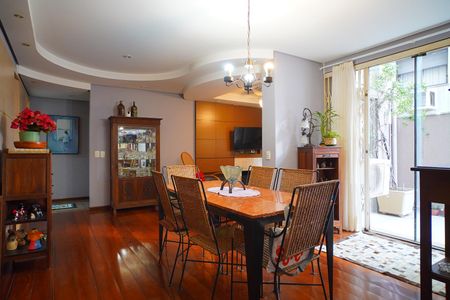Apartamento à venda com 153m², 2 quartos e 1 vagaSala
