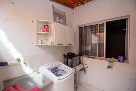 Casa à venda com 155m², 3 quartos e 3 vagas Casa à venda com 155m², 3 quartos e 3 vagasCozinha e Área de Serviço