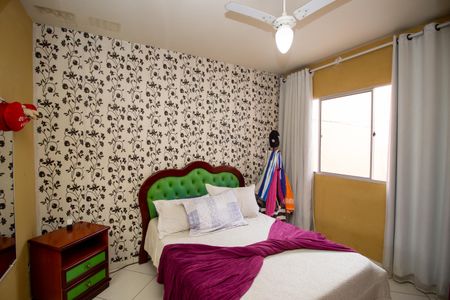 Quarto 2 de casa à venda com 3 quartos, 155m² em Jardim Laguna, Contagem