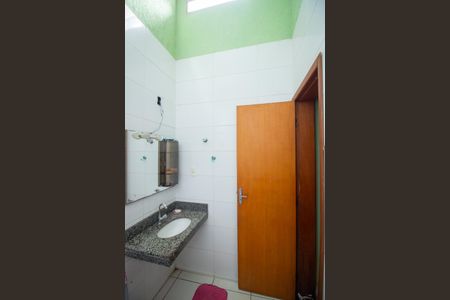Casa à venda com 155m², 3 quartos e 3 vagas Casa à venda com 155m², 3 quartos e 3 vagasBanheiro Social