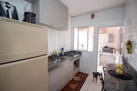 Casa à venda com 155m², 3 quartos e 3 vagas Casa à venda com 155m², 3 quartos e 3 vagasCozinha e Área de Serviço