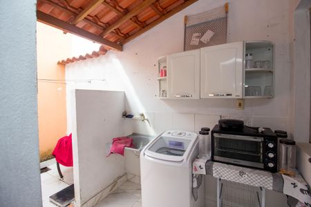 Casa à venda com 155m², 3 quartos e 3 vagas Casa à venda com 155m², 3 quartos e 3 vagasCozinha e Área de Serviço