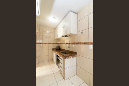Apartamento para alugar com 110m², 3 quartos e sem vagaCozinha e Área de Serviço