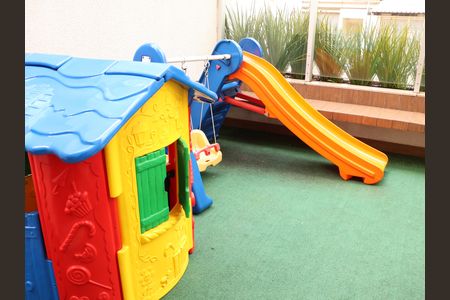 Apartamento para alugar com 74m², 2 quartos e 1 vagaÁrea comum - Playground