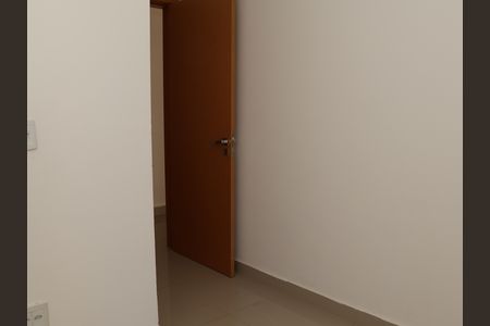 Sala 2 de apartamento para alugar com 2 quartos, 74m² em Jardim Goiás, Goiânia