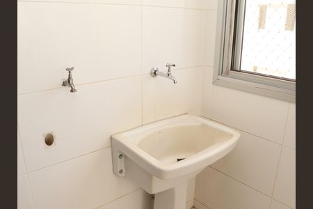 Apartamento para alugar com 74m², 2 quartos e 1 vagaArea. de serviço