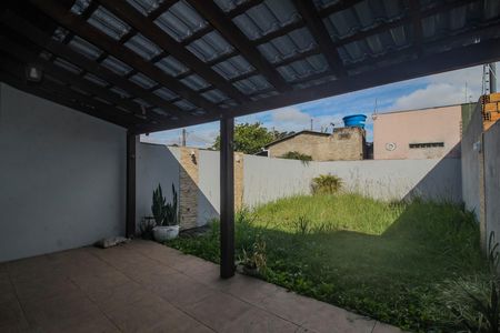 Casa à venda com 69m², 2 quartos e 2 vagas Casa à venda com 69m², 2 quartos e 2 vagasQuintal/Area de serviço