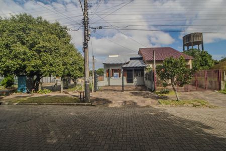 Casa à venda com 69m², 2 quartos e 2 vagas Casa à venda com 69m², 2 quartos e 2 vagasFachada