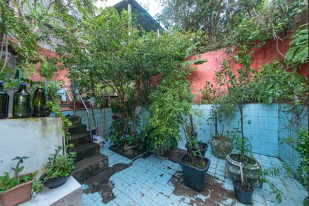 Casa à venda com 140m², 4 quartos e 2 vagasQuintal