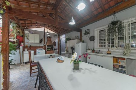 Casa à venda com 140m², 4 quartos e 2 vagasLavanderia - Area Gourmet