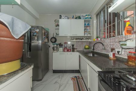 Casa à venda com 140m², 4 quartos e 2 vagasCozinha