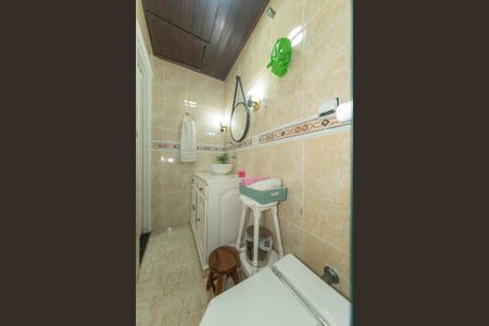 Casa à venda com 140m², 4 quartos e 2 vagasBanheiro