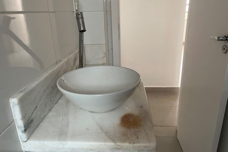 Banheiro de apartamento para alugar com 1 quarto, 54m² em Gonzaga, Santos