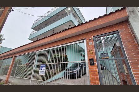 Apartamento à venda com 130m², 3 quartos e 1 vaga Apartamento à venda com 130m², 3 quartos e 1 vagaFachada