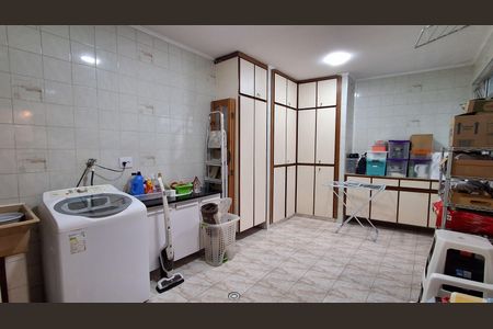 Apartamento à venda com 130m², 3 quartos e 1 vaga Apartamento à venda com 130m², 3 quartos e 1 vagaÁrea de Serviço
