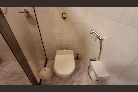 Apartamento à venda com 130m², 3 quartos e 1 vaga Apartamento à venda com 130m², 3 quartos e 1 vagaBanheiro Suíte