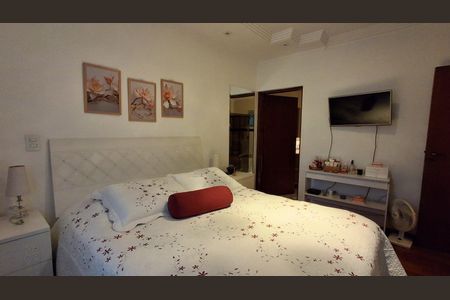 Apartamento à venda com 130m², 3 quartos e 1 vaga Apartamento à venda com 130m², 3 quartos e 1 vagaSuíte