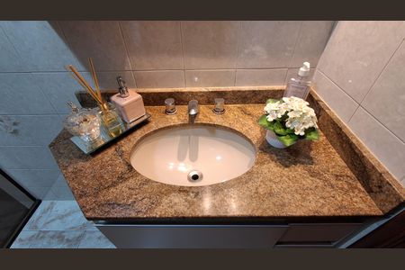 Apartamento à venda com 130m², 3 quartos e 1 vaga Apartamento à venda com 130m², 3 quartos e 1 vagaBanheiro Social