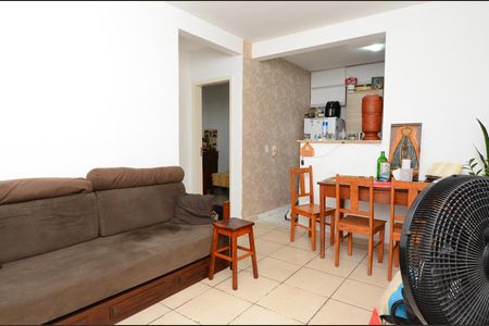 Sala de apartamento para alugar com 2 quartos, 44m² em Califórnia, Belo Horizonte