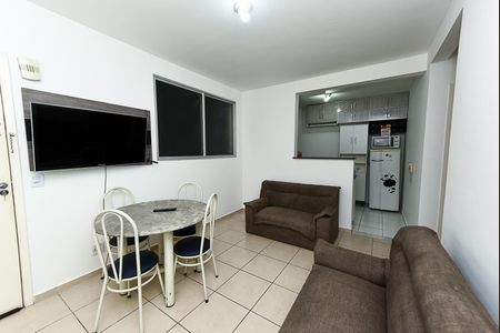 Sala de apartamento para alugar com 2 quartos, 44m² em Califórnia, Belo Horizonte