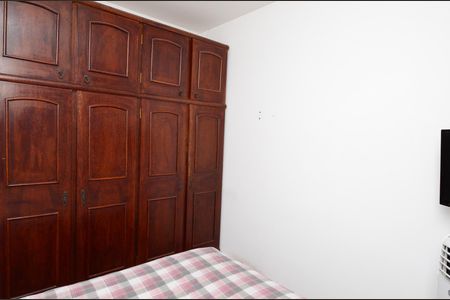 Quarto 2 de apartamento para alugar com 2 quartos, 44m² em Califórnia, Belo Horizonte