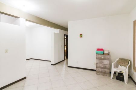 Casa para alugar com 291m², 5 quartos e 4 vagas Casa para alugar com 291m², 5 quartos e 4 vagasSala 2