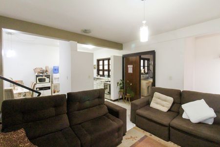 Casa para alugar com 291m², 5 quartos e 4 vagas Casa para alugar com 291m², 5 quartos e 4 vagasSala 1