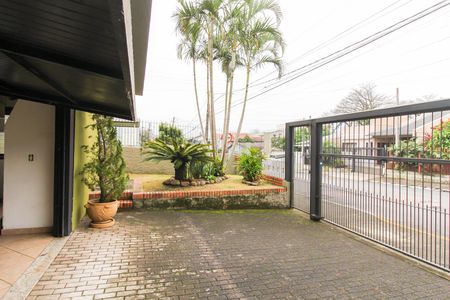 Casa para alugar com 291m², 5 quartos e 4 vagas Casa para alugar com 291m², 5 quartos e 4 vagasGaragem