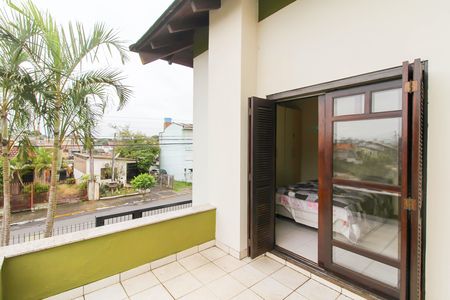 Casa para alugar com 291m², 5 quartos e 4 vagas Casa para alugar com 291m², 5 quartos e 4 vagasVaranda do Quarto 2