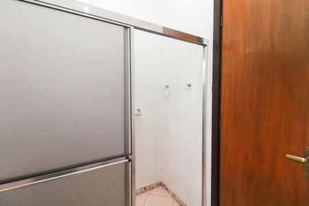 Casa para alugar com 291m², 5 quartos e 4 vagas Casa para alugar com 291m², 5 quartos e 4 vagasBanheiro 2