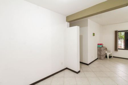 Casa para alugar com 291m², 5 quartos e 4 vagas Casa para alugar com 291m², 5 quartos e 4 vagasSala 2