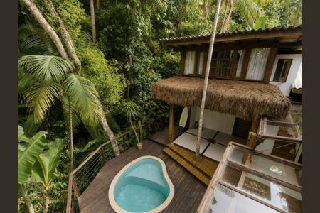 Casa para alugar com 215m², 3 quartos e 4 vagas Casa para alugar com 215m², 3 quartos e 4 vagasÁrea externa