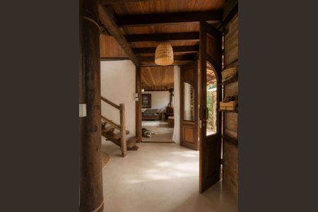 Sala de casa para alugar com 3 quartos, 215m² em Lagoa da Conceição, Florianópolis