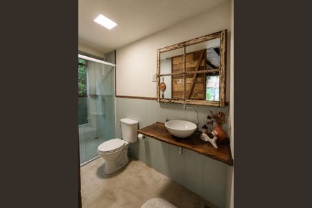 Casa para alugar com 215m², 3 quartos e 4 vagas Casa para alugar com 215m², 3 quartos e 4 vagasBanheiro
