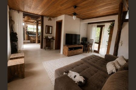 Sala de casa para alugar com 3 quartos, 215m² em Lagoa da Conceição, Florianópolis