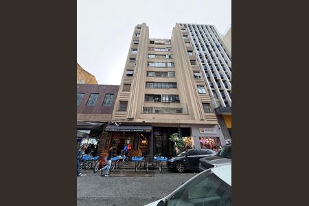 Studio à venda com 67m², 2 quartos e sem vaga Studio à venda com 67m², 2 quartos e sem vagaFachada
