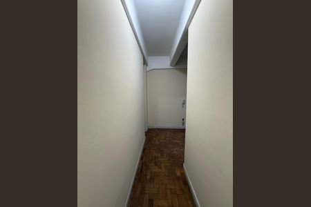 Corredor de kitnet/studio à venda com 2 quartos, 67m² em Santa Ifigênia, São Paulo